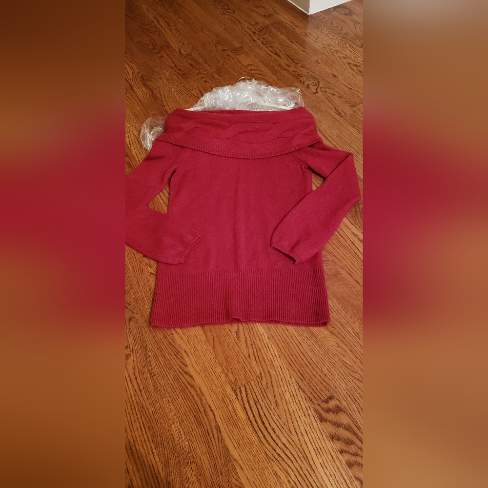 White House Black Market Off-The-Shoulder Sweater Size XS
